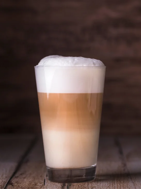 Picture of a latte. Cortado vs Latte: Which One is Right For You?
